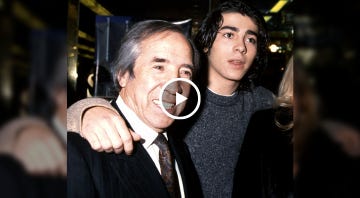 el cantante javier cantero abrazado a su padre, el fary