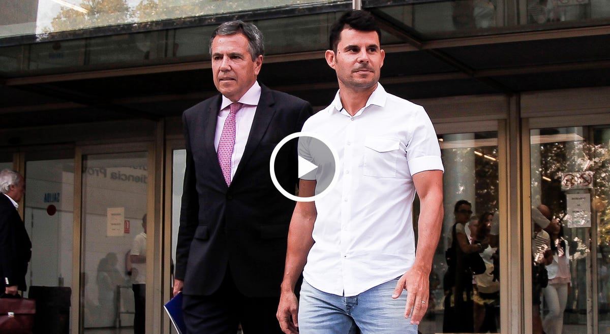 javier santos iglesias y su abogado en el caso de demanda de paternidad contra julio iglesias
