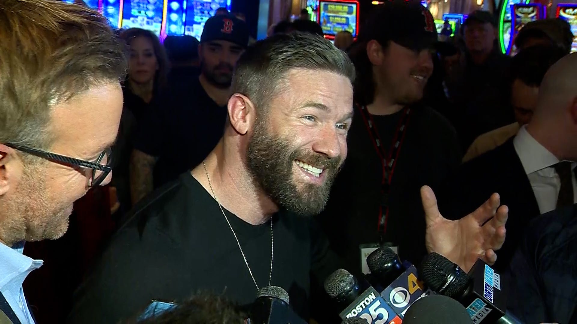 Julian Edelman bet $100,000 on a Patriots-Buccaneers Super Bowl