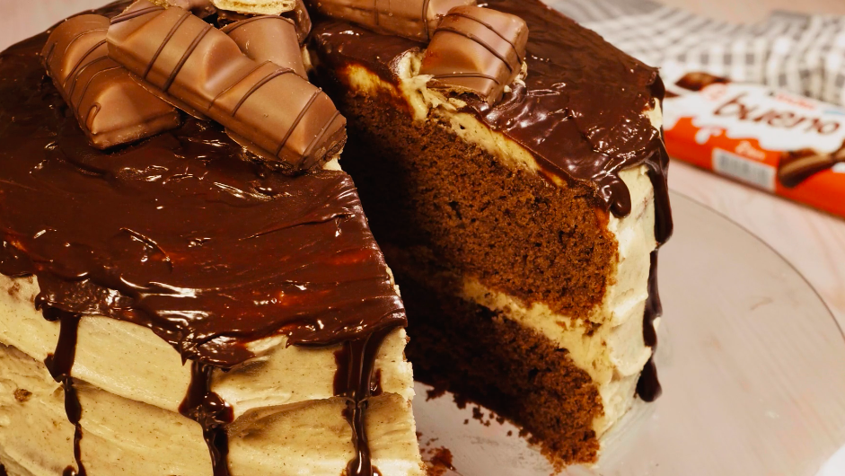 Kinder Bueno Cake: Our Favorite Candy Bar in Cake Form