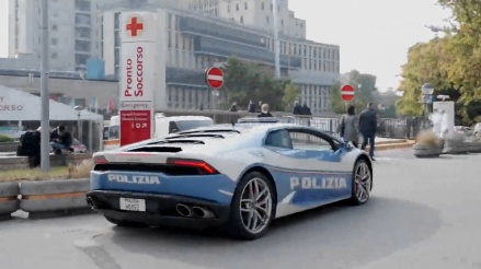 preview for Utilizan un Lamborghini Huracán para transportar un riñón