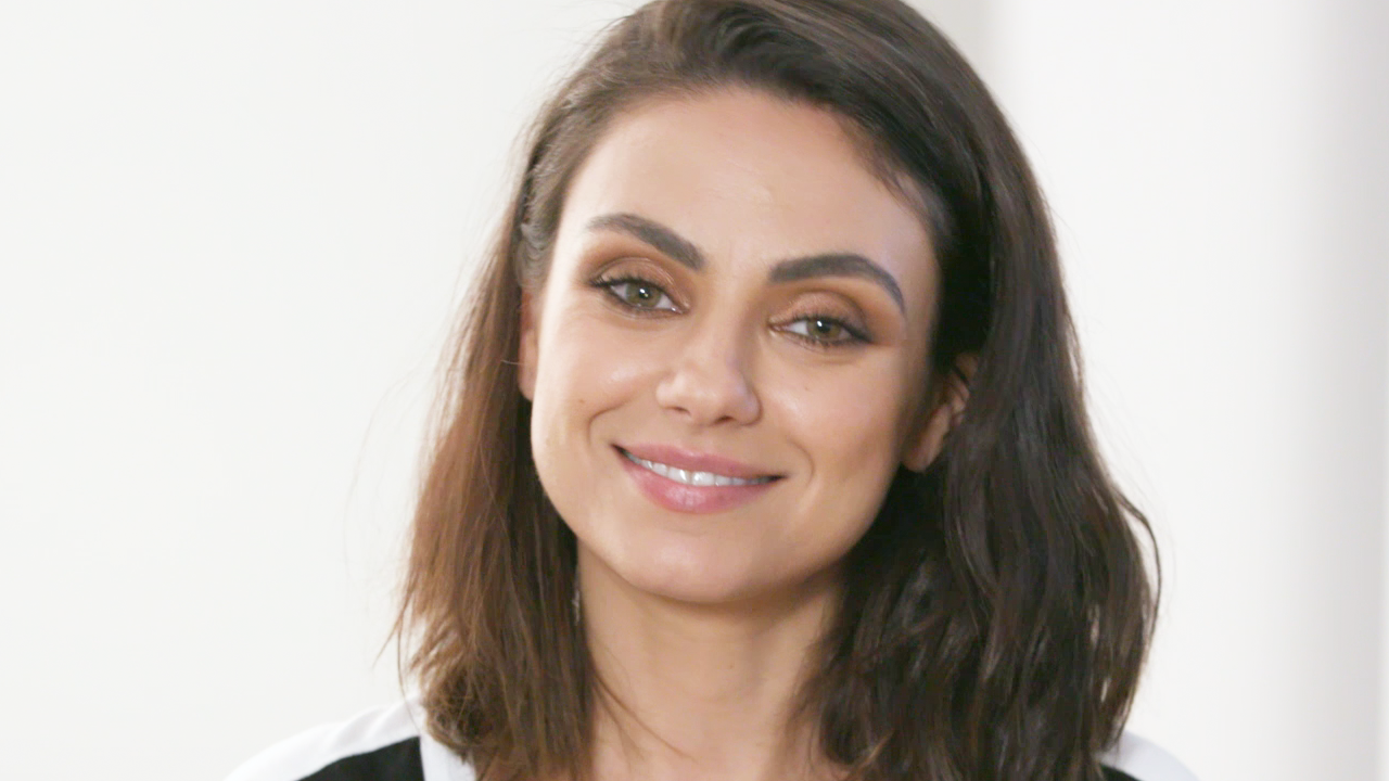 Flipboard Mila Kunis Just Dyed Her Hair Blonde And Blue And You