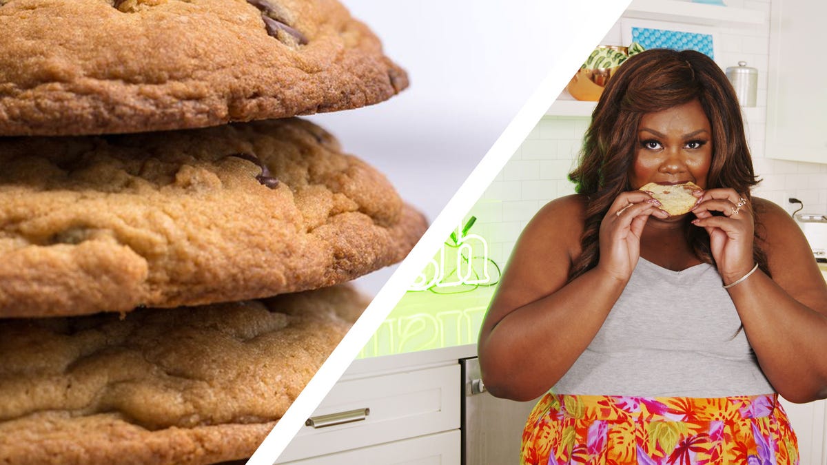 preview for Watch "Nailed It" Star Nicole Byer Hilariously Struggle To Bake Chocolate Chip Cookies