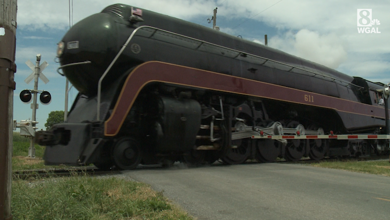 Historic steam locomotive gives final ride at Strasburg Rail Road