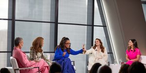 oprah on stage with drew barrymore and maria shriver