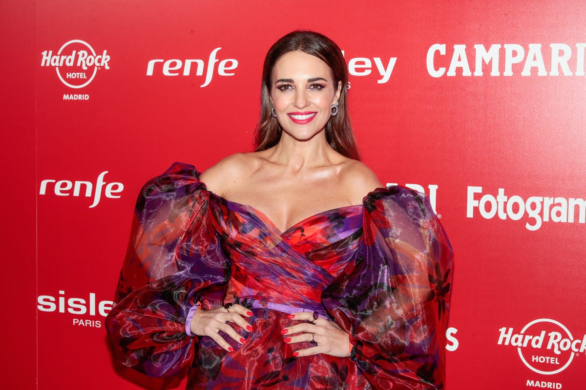 la pareja posó en la alfombra roja de estos premios de cine