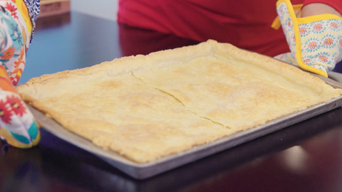 preview for How to Make a Perfect Flaky Pie Crust