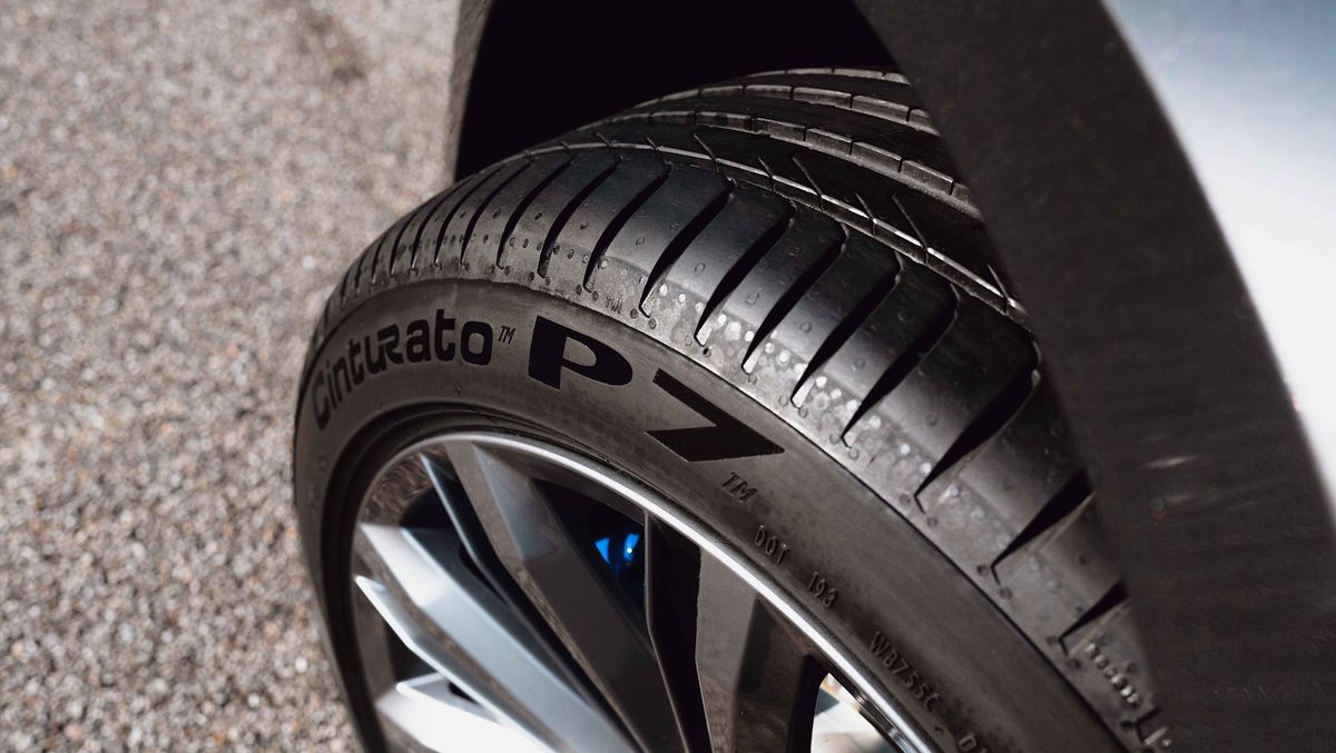 preview for Pirelli presenta un neumático con un compuesto adaptativo