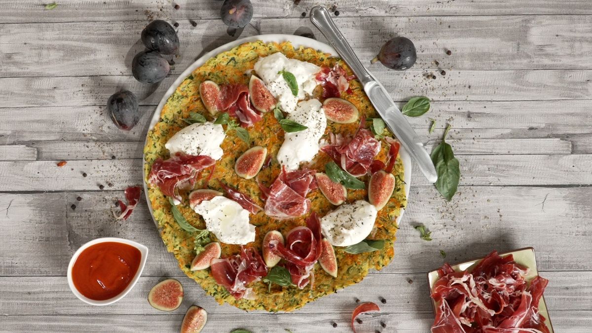 preview for Pizza fit de calabacín, zanahoria y burrata, por Laura Ponts