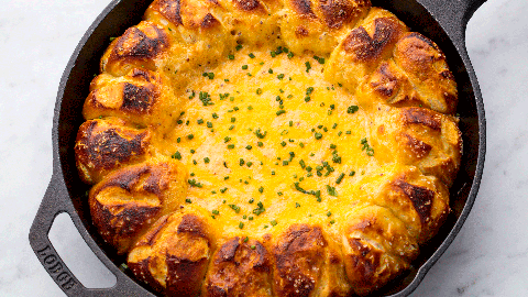 preview for Pretzel Ring Beer Cheese Dip