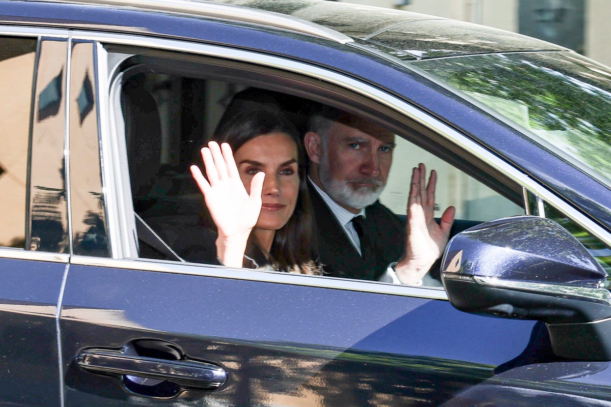 felipe vi y letizia en el funeral de constantino de grecia