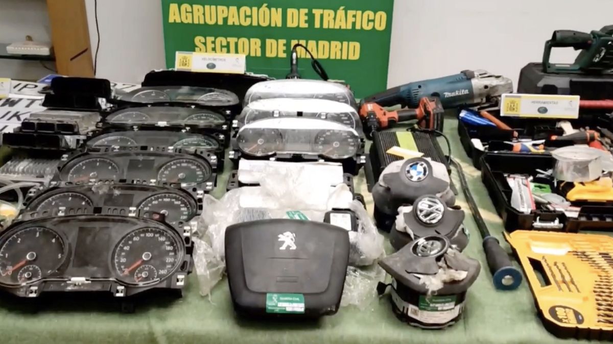 preview for La Guardia Civil requisa material electrónico para robar coches valorado en 700.000 euros