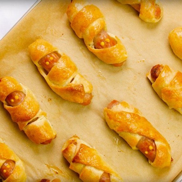 mummy sausage rolls halloween recipe