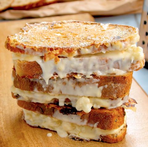 Cauliflower cheese toastie