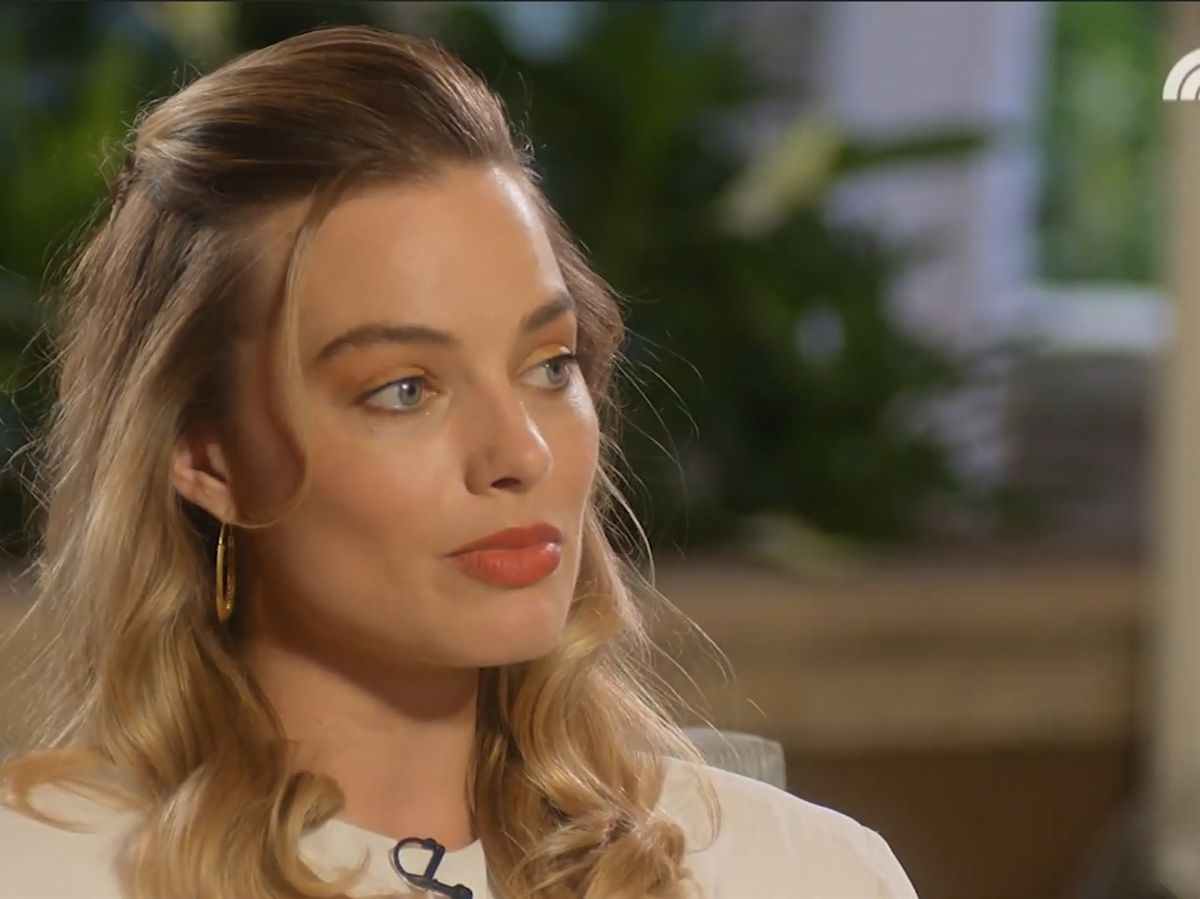 preview for Margot Robbie discusses playing Sharon Tate