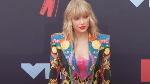 preview for Taylor Swift’s Stunning Style Evolution