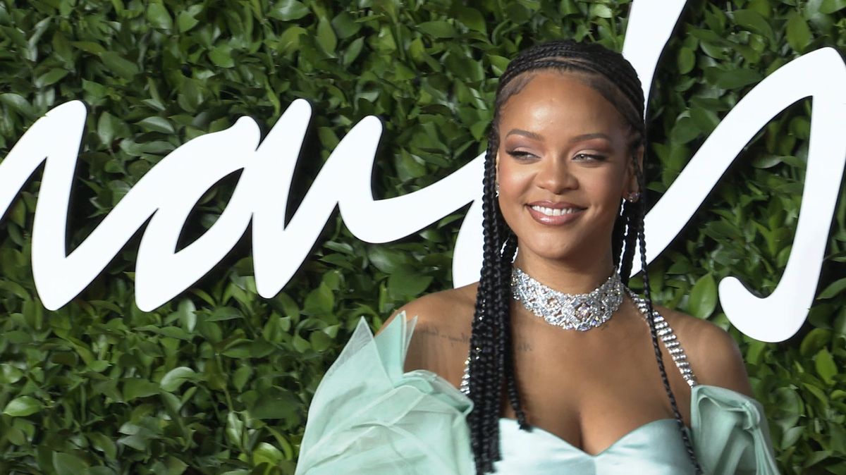 preview for Rihanna walks the red carpet at the British Fashion Awards 2019