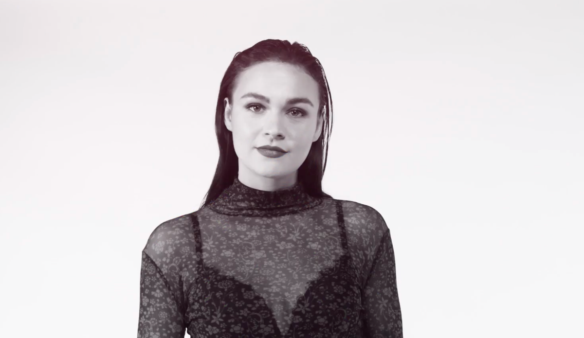 preview for Outlander's Sophie Skelton on Playing Brianna Fraser and Dream Collaboration