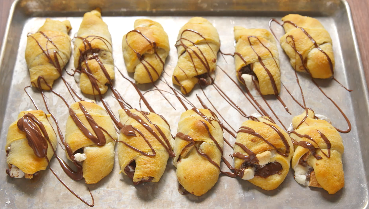 S'mores Crescent Roll-Ups = The Only Reason To Turn On Your Oven This Summer