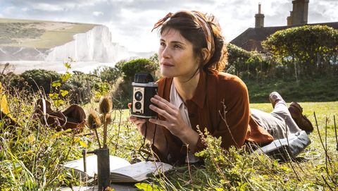 preview for SUMMERLAND Official Trailer Gugu Mbatha-Raw, Gemma Arterton