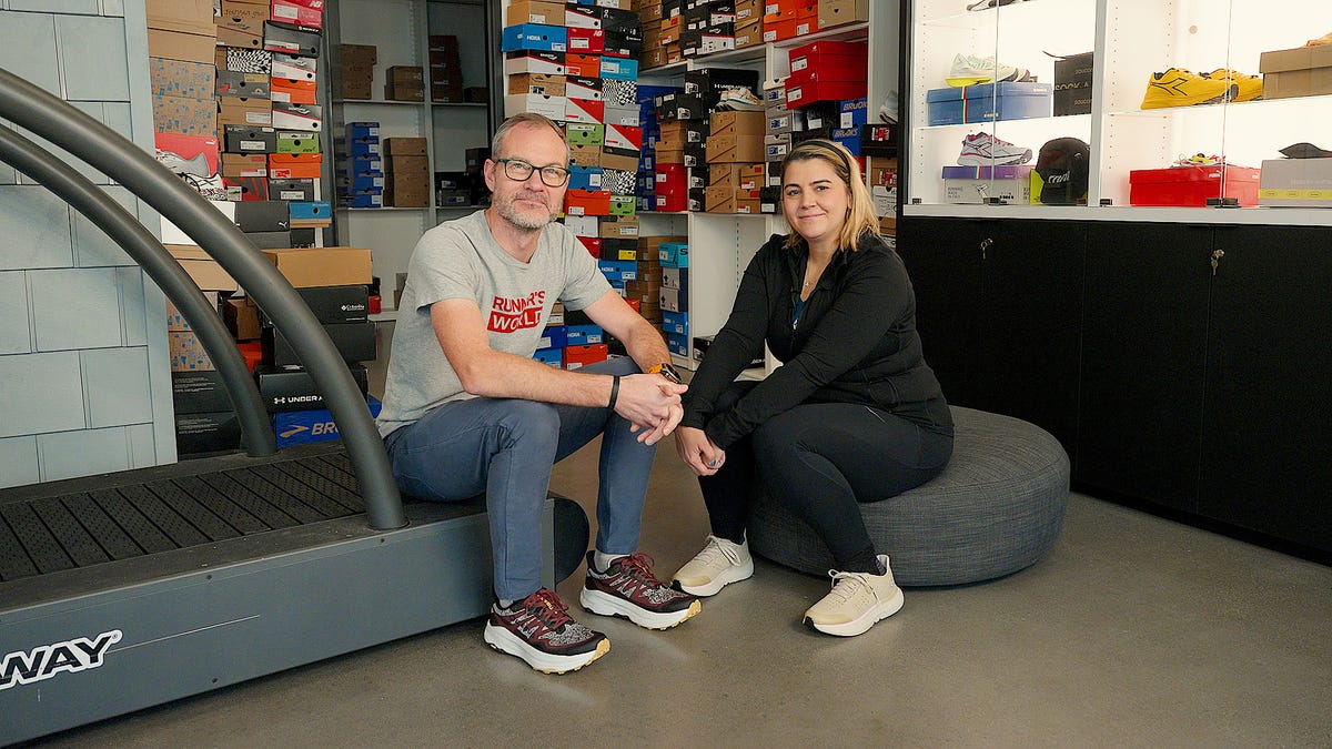 preview for How We Fuel on Long Runs When We Cant Stomach Gel | The Amazing Runner’s World Show | Episode 47