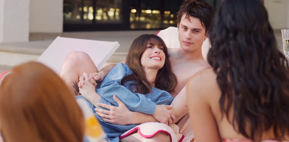 scene uit the idea of you