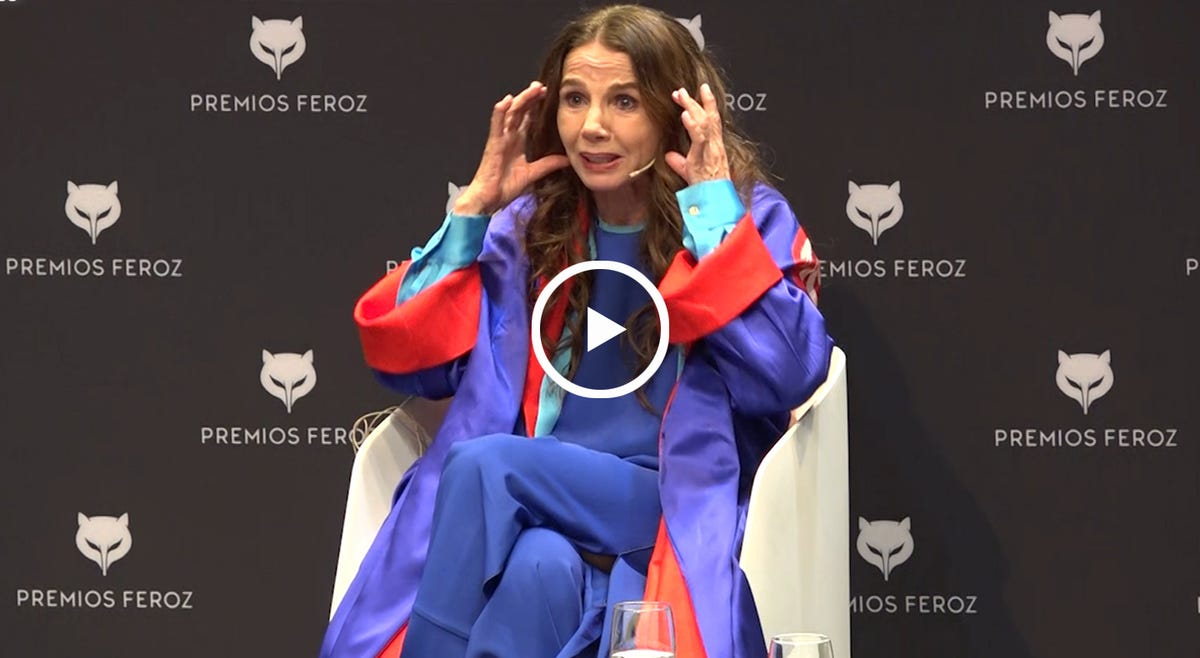 victoria abril durante la rueda de prensa del premio feroz de honor en la que habló más de pandemia que de cine haciendo unas declaraciones muy polémicas video con su intervención completa