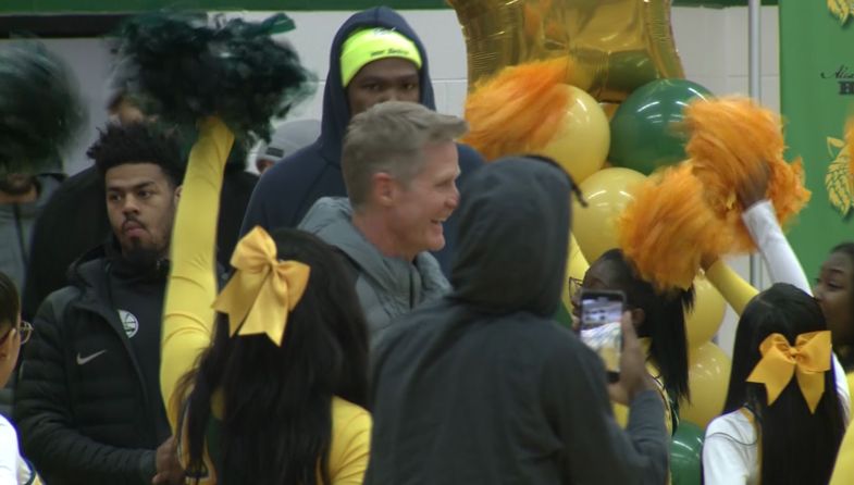 kevon looney jersey retired