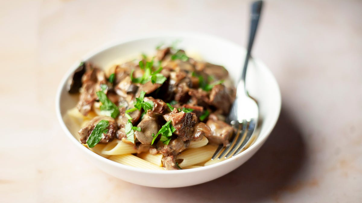 Video player poster image preview for Good Housekeeping slow cooker recipes
