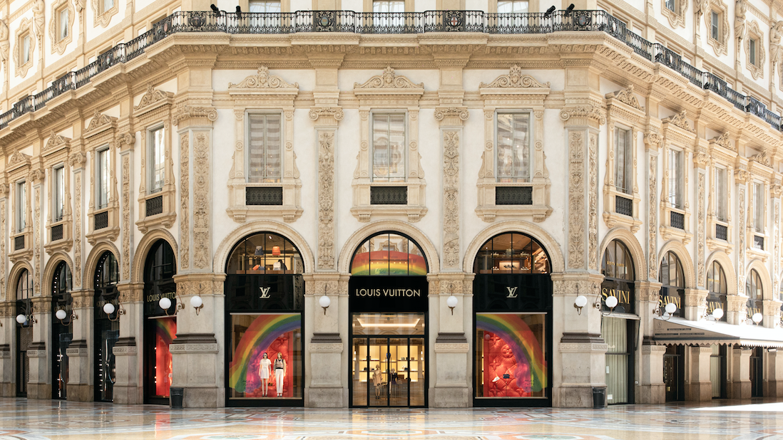 preview for Louis Vuitton 讓全球店面換上療癒彩虹櫥窗！繽紛色彩看完直接充滿正能量