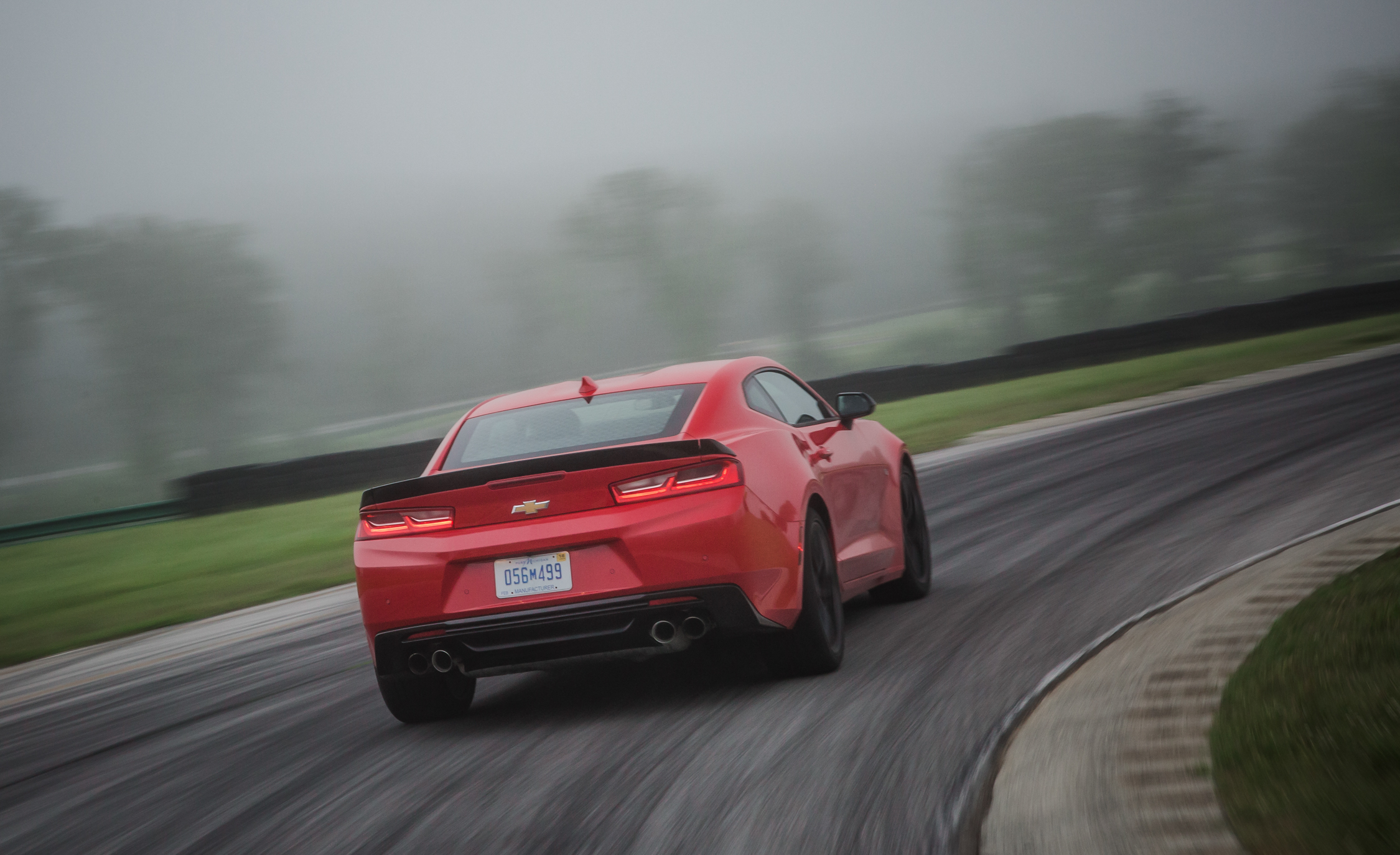 Lightning Lap 2016: Chevy Camaro 1LE