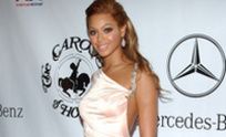 preview for 19 Flawless Beyoncé Throwback Style Moments