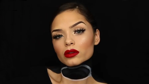 preview for This Hovering Head Makeup Tutorial is Scary Good!