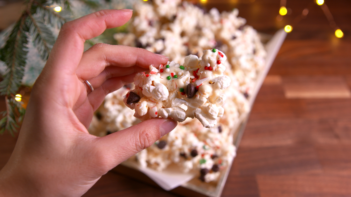 preview for This Peppermint Bark Popcorn is the Perfect Treat for Watching Your Favorite Christmas Movie!