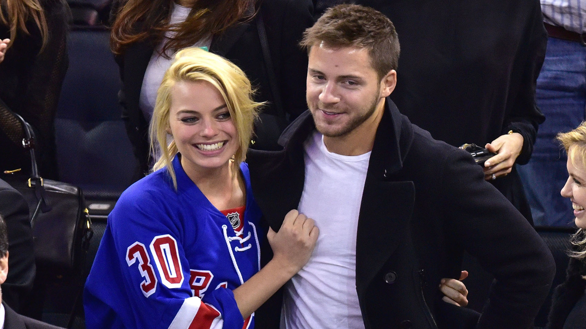 preview for Margot Robbie Confirmed Her Secret Marriage on Instagram