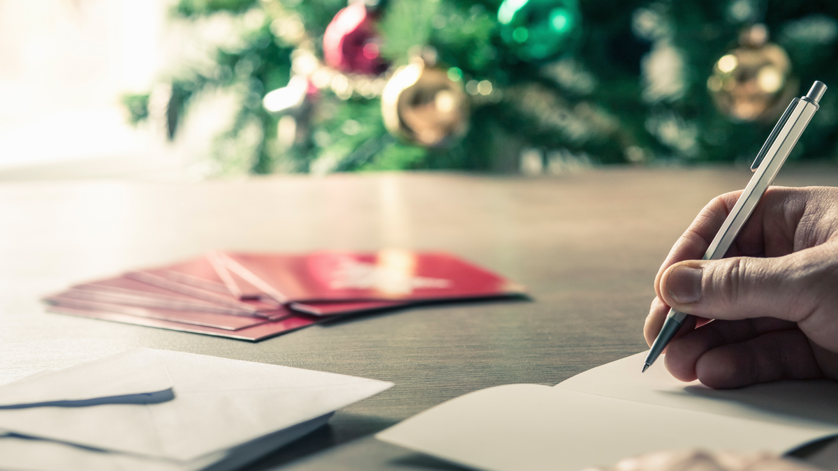 preview for 5 Common Christmas Card Grammar Mistakes to Avoid