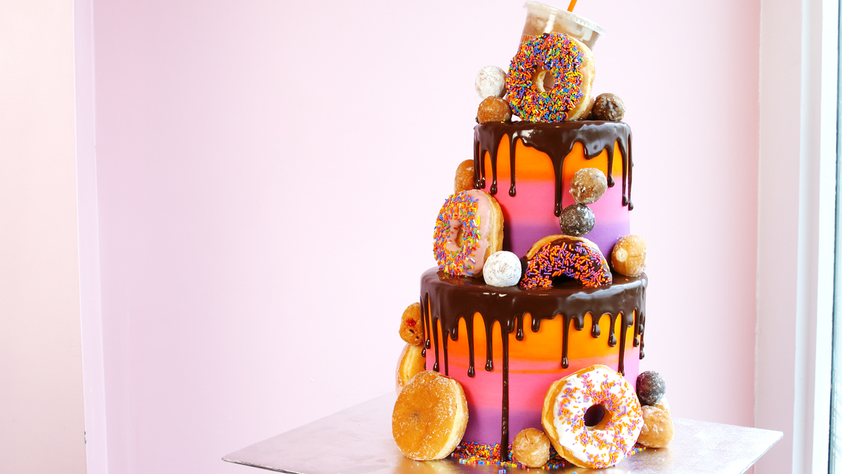 preview for Die Hard Dunkin' Donuts Fans Will Be Obsessed With This Cake!