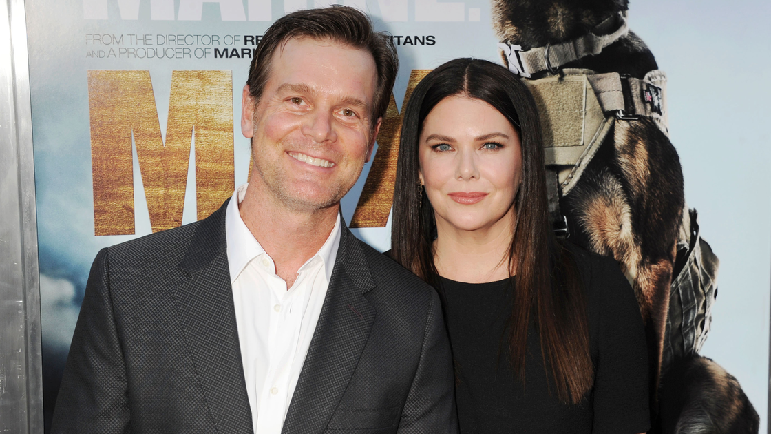 preview for Lauren Graham and Peter Krause’s Sweet Love Story