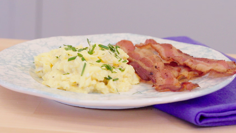 preview for 3 Easy Ways to Make Bacon