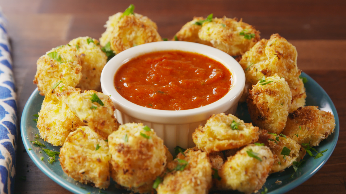 preview for Oven-Fried Tortellini Gives Toasted Ravioli A Run For It's Money