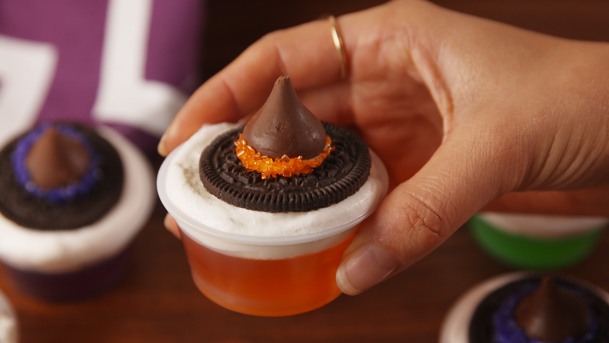 preview for Hocus Pocus Fans: These Jell-O Shots Are EVERYTHING