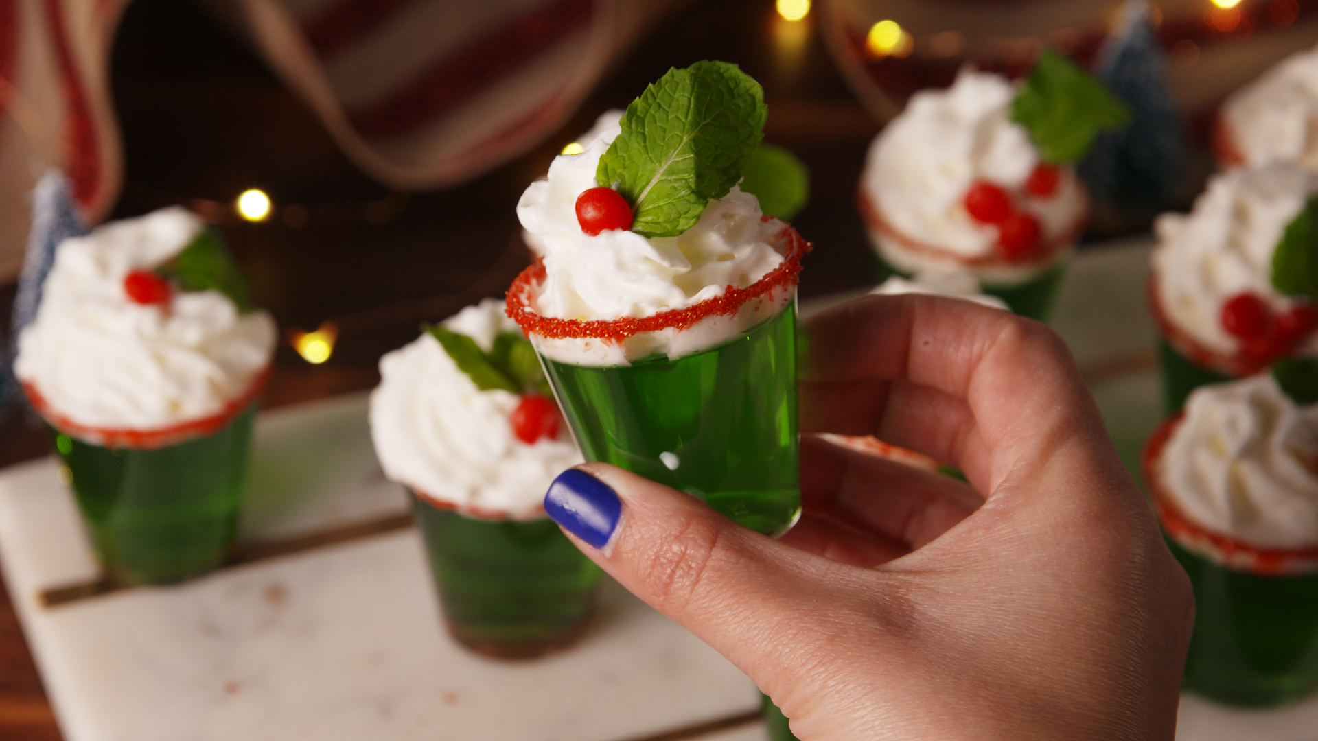 Best Mistletoe Shots Recipe How To Make Mistletoe Shots