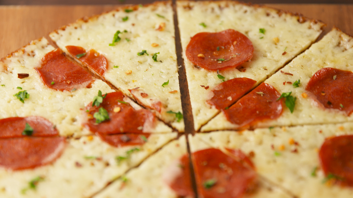 Video player poster image preview for This Pizza Has A Low-Carb SECRET!