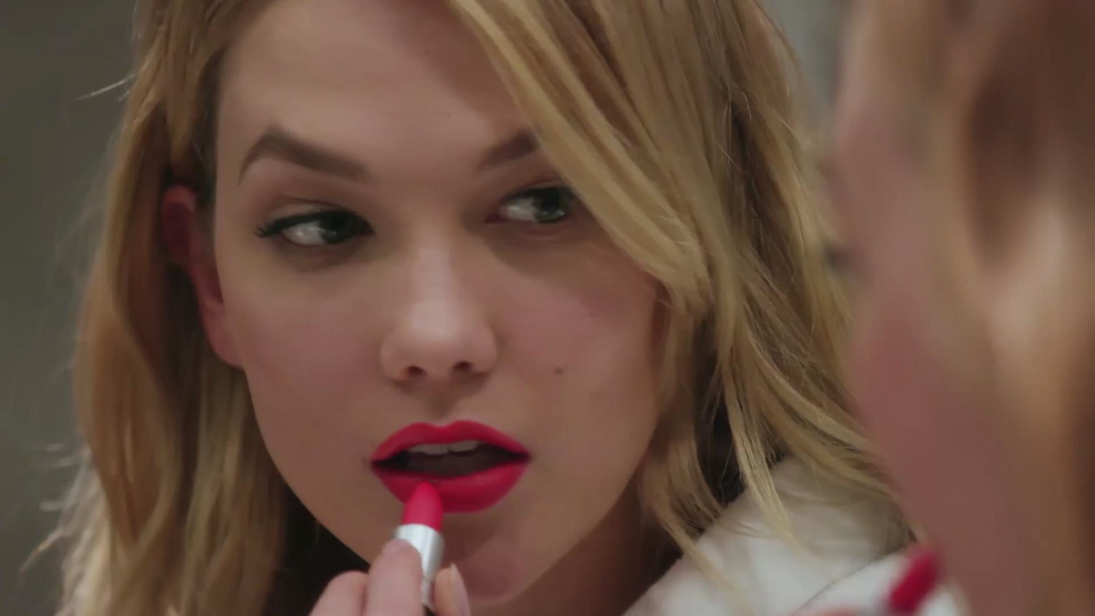 preview for Watch Karlie Kloss Getting Ready for The Fashion Awards