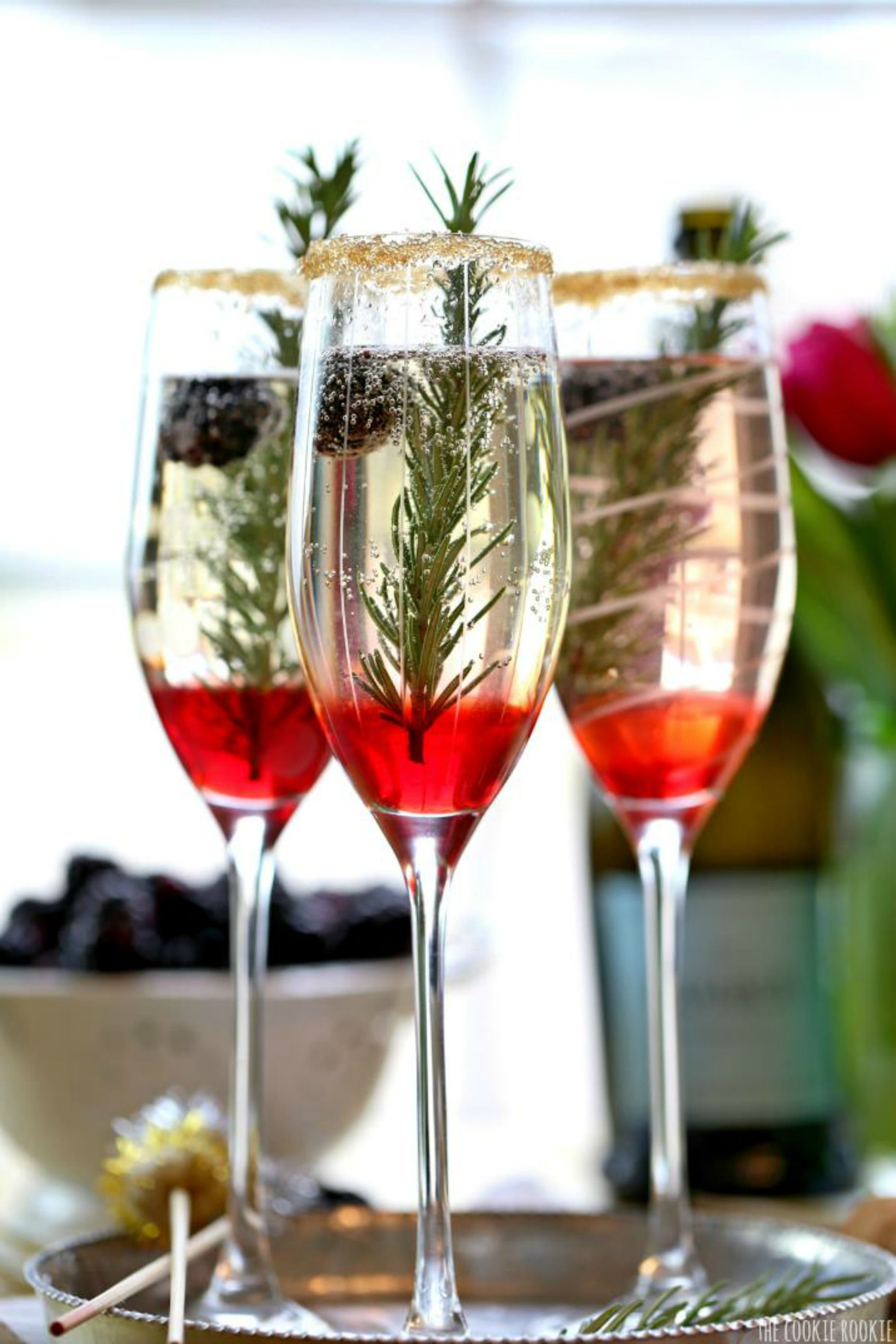 46 Best Christmas Cocktail Recipes - Easy Alcoholic Holiday Drinks