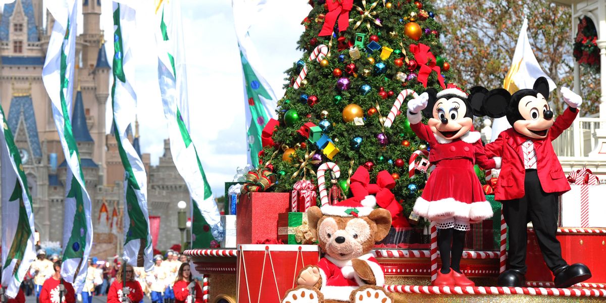 Disney World at Christmas — How to Plan a Disney Vacation Over the Holidays