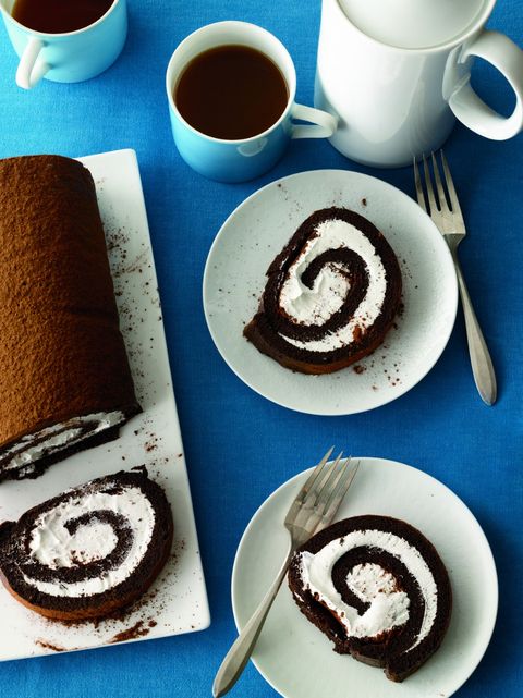 cream filled chocolate cake roll