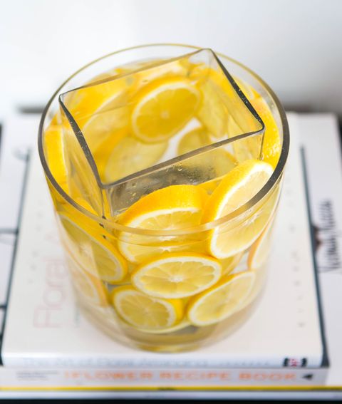 Fluid, Liquid, Yellow, Glass, Drink, Citrus, Lemon, Fruit, Highball glass, Alcoholic beverage, 