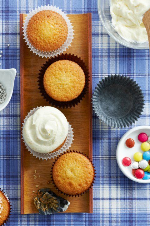 vanilla cupcakes easy cupcake recipes