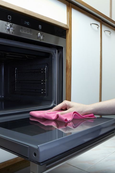 easy cleaning tips  clean your oven